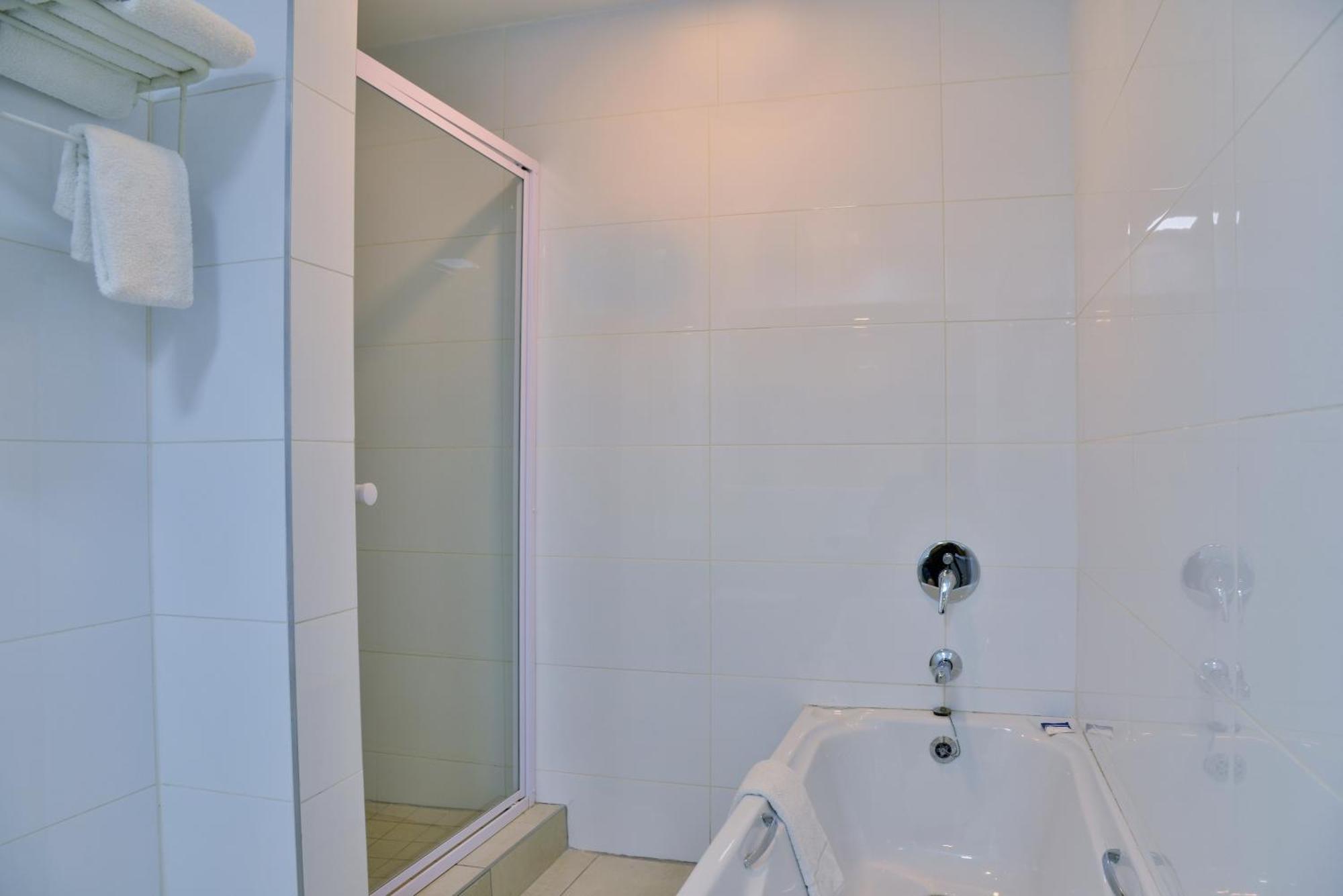 Hotel Cresta Oasis 3*