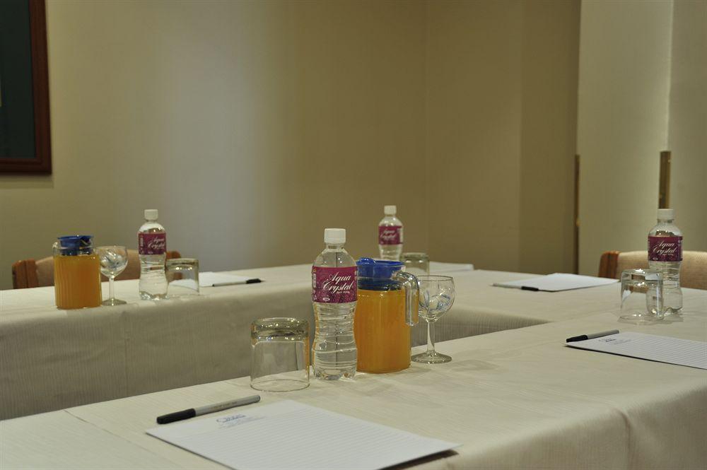 Cresta Oasis Hotel 3*