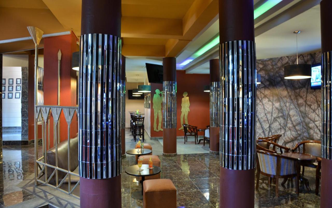 Hotel Cresta Oasis 3*